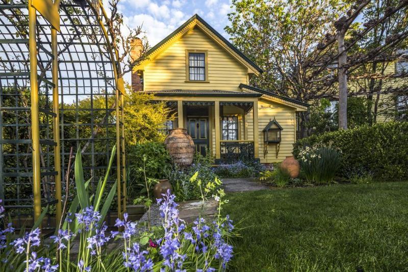 Corinda'S Cottages Hobart Exterior photo